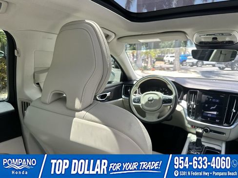 Used 2019 Volvo S60 T5 Momentum FWD image 18