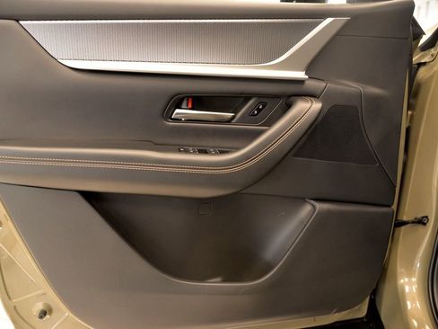 Certified 2025 MAZDA CX-70 Plug-In Hybrid w/ Premium Pkg image 14