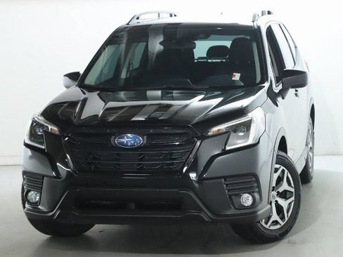 Certified 2023 Subaru Forester Premium AWD/4WD image 3