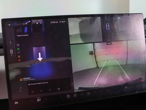 Used 2024 Tesla Cybertruck AWD Crew Cab image 18