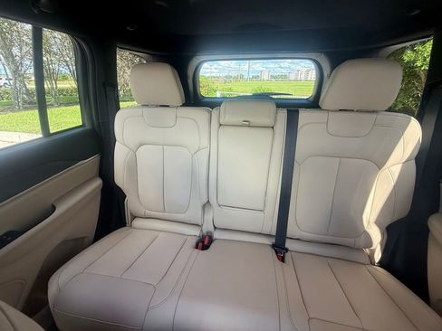 New 2025 Jeep Grand Cherokee Limited image 24