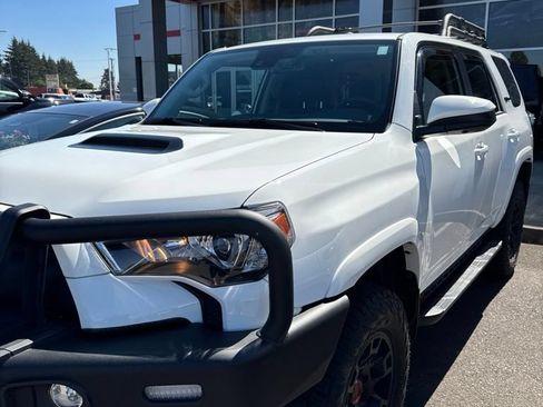 Used 2022 Toyota 4Runner TRD Pro AWD/4WD image 9