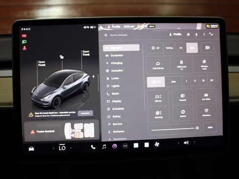 Used 2023 Tesla Model Y Long Range image 25