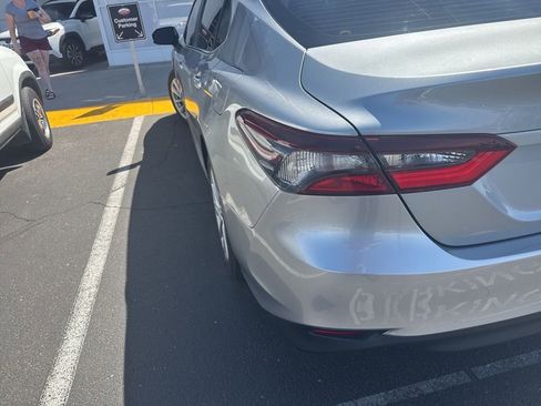 Used 2023 Toyota Camry LE image 3