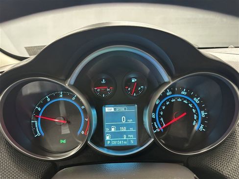 Used 2014 Chevrolet Cruze LT image 24
