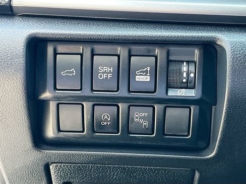 Used 2024 Subaru Forester Premium AWD/4WD image 10