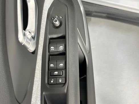 Used 2022 Jeep Compass Latitude image 17