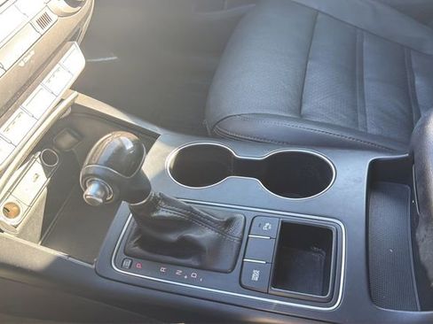 Used 2017 Kia Sorento LX w/ LX Convenience Package image 23