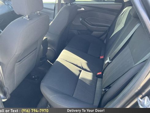 Used 2016 Ford Focus SE w/ SE Sport Package FWD image 14