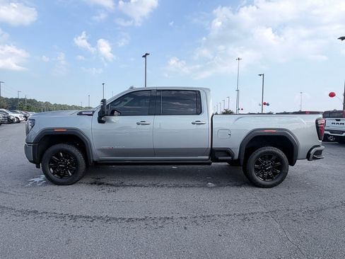 Used 2024 GMC Sierra 2500 AT4 w/ Technology Package AWD/4WD image 5