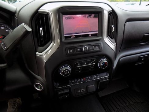 Used 2024 Chevrolet Silverado 2500 Custom w/ Custom Convenience Package AWD/4WD image 20
