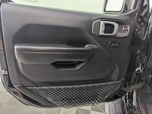 Certified 2018 Jeep Wrangler Sport image 27