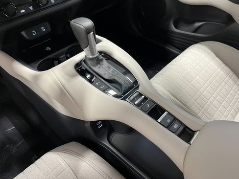 New 2026 Honda HR-V LX image 15
