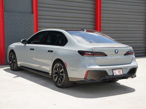 Used 2024 BMW i7 eDrive50 w/ M Sport Package RWD image 15