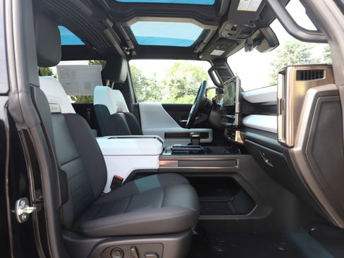 Used 2024 GMC Hummer EV 3X w/ Extreme Off-Road Package AWD/4WD image 14