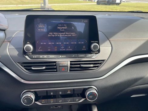 Used 2022 Nissan Altima 2.5 SR image 19