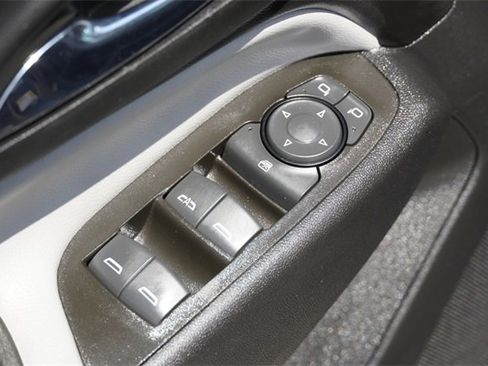 Used 2023 Chevrolet Equinox LT image 21