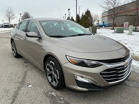 Used 2024 Chevrolet Malibu LT w/ LPO, Floor Liner Package image 2