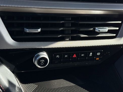 Certified 2025 Ford Explorer Active image 22