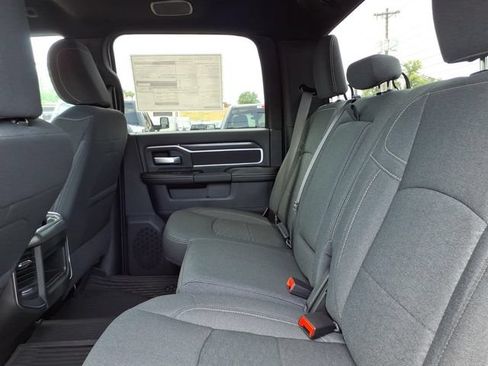 New 2026 RAM 2500 Big Horn AWD/4WD image 7