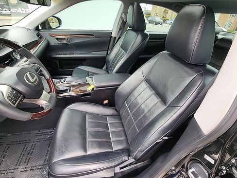 Used 2017 Lexus ES 350 w/ Luxury Package FWD image 21