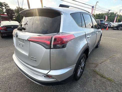 Used 2016 Toyota RAV4 XLE AWD/4WD image 5