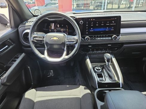 Used 2023 Chevrolet Colorado LT w/ LT Convenience Package II AWD/4WD image 12
