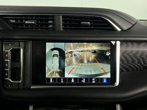 Used 2024 GMC Yukon Denali image 15