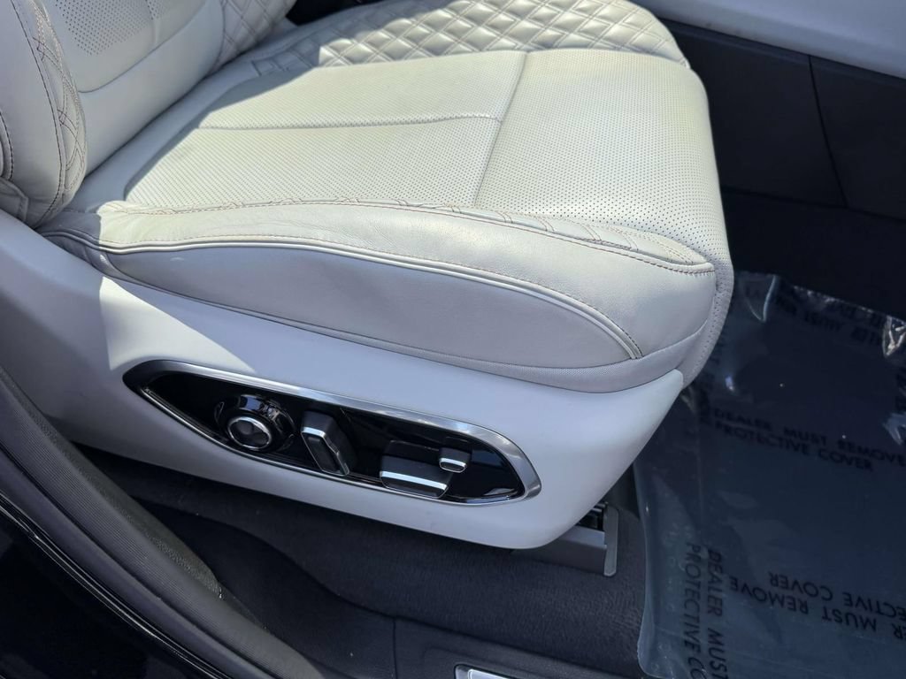 Used 2021 Jeep Grand Cherokee L Summit w/ Luxury Tech Group V AWD/4WD image 11