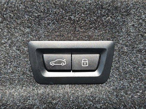 Used 2025 BMW 330i xDrive xDrive w/ M Sport Package image 13