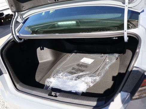 New 2025 Honda Accord SE image 11