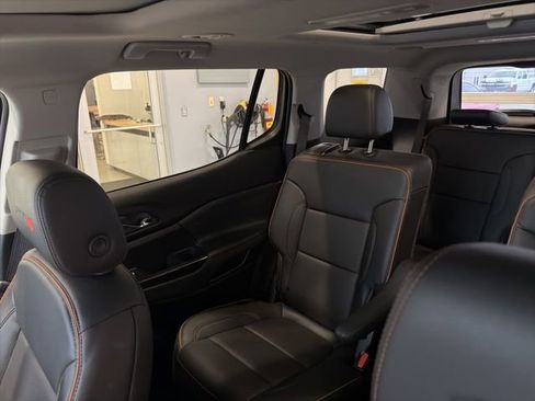 Used 2023 GMC Acadia AT4 w/ Preferred Package image 17