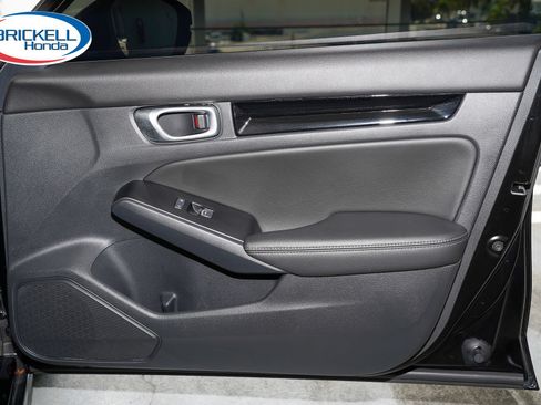 Used 2023 Honda Civic Touring image 12