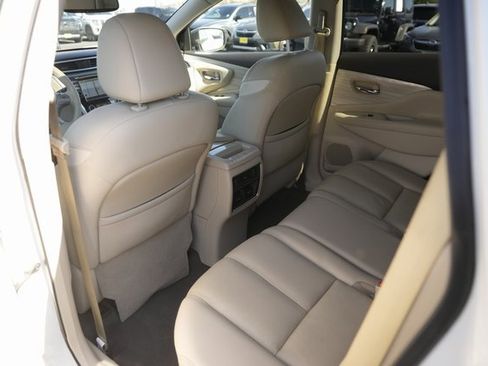 Used 2017 Nissan Murano Platinum w/ Platinum Technology Package image 12