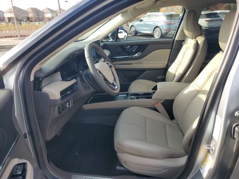 Certified 2024 Lincoln Corsair Premiere w/ Equipment Group 101A image 12