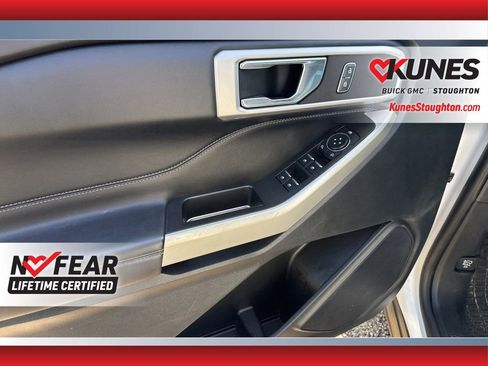 Used 2020 Ford Explorer XLT w/ Equipment Group 202A AWD/4WD image 18