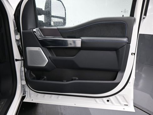 New 2026 Ford F250 Platinum AWD/4WD image 13