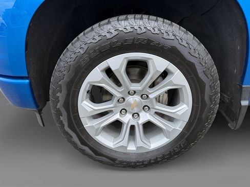Used 2022 Chevrolet Silverado 1500 RST AWD/4WD image 9