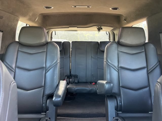 Used 2020 Cadillac Escalade Platinum AWD/4WD image 40