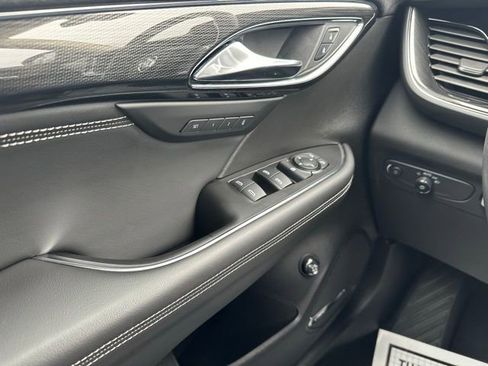 Used 2022 Buick Envision Essence w/ Technology Package I image 53