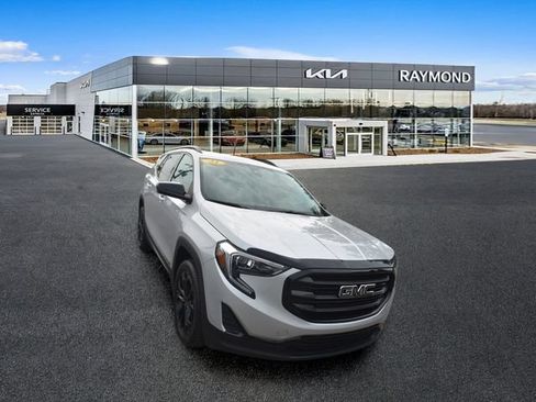 Certified 2021 GMC Terrain SLE w/ Driver Convenience Package AWD/4WD image 9