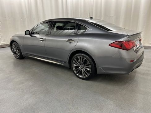 Used 2017 INFINITI Q70 L 3.7 image 3