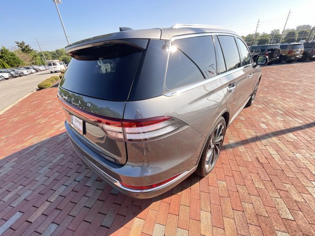 Used 2025 Lincoln Aviator Reserve w/ Illumination Package RWD image 35