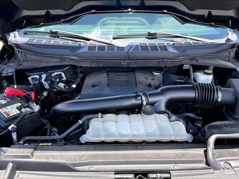Used 2022 Ford F150 XLT w/ Equipment Group 302A High AWD/4WD image 9