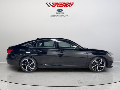 Used 2022 Honda Accord Sport image 11