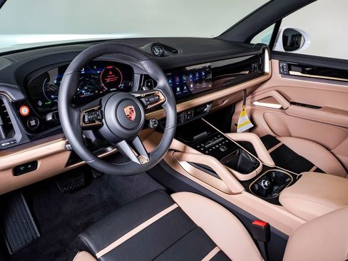 New 2026 Porsche Cayenne image 4