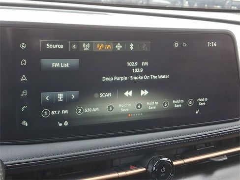 Used 2025 Nissan Ariya AWD image 18