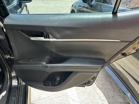 Used 2022 Toyota Camry SE FWD image 36