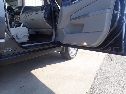 Used 2013 Subaru Forester 2.5X Premium w/ Popular Pkg 3 image 28