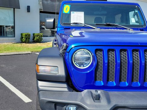Used 2020 Jeep Wrangler Sport AWD/4WD image 7
